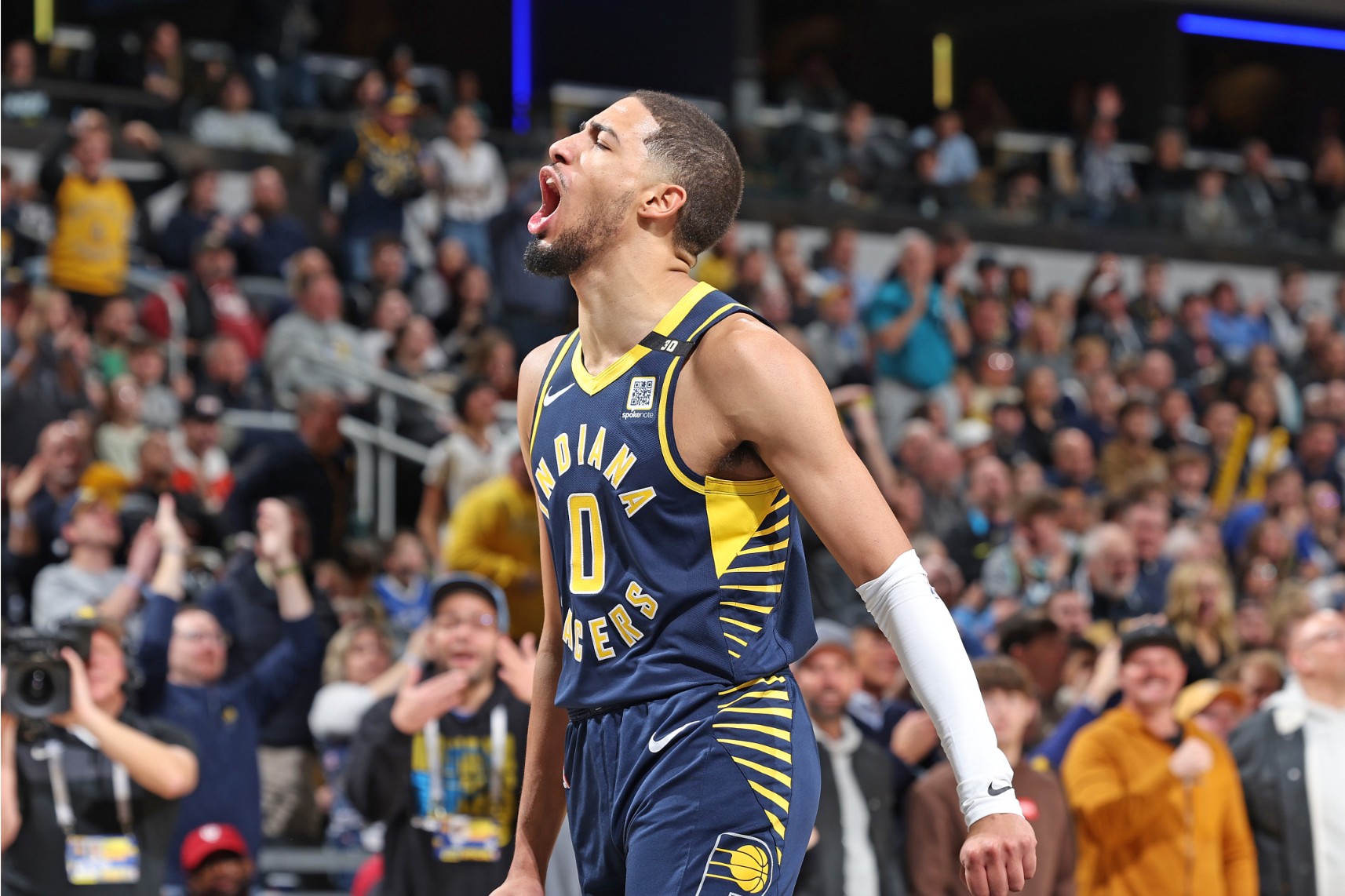 开云体育 注册-关于风云突变！密尔沃基雄鹿窗口期内部沟通；英超版图或变；悬念犹存；高层口径保持一致的信息