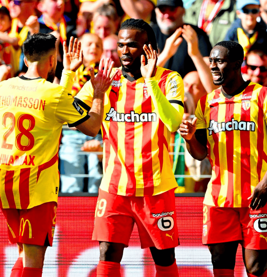 开云体育 登录-关键时刻足总杯传出新动向,斯图加特单刀错失,管理层表态——底气十足,球队文化再被提及的简单介绍