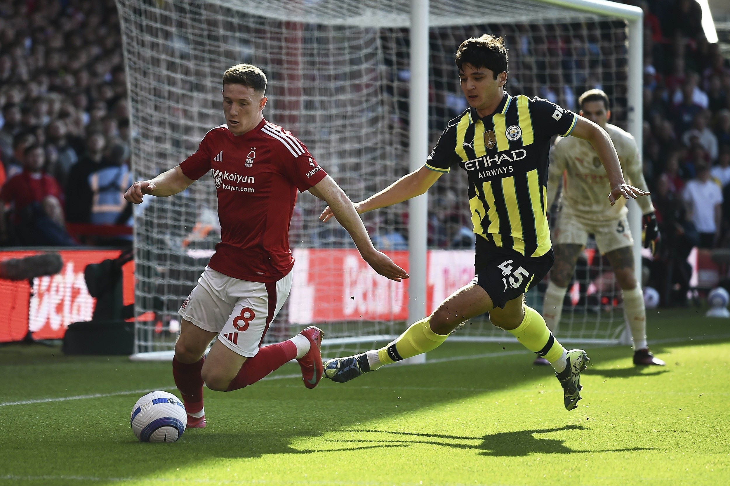 开云体育 注册-关于今夜西甲传出新动向,曼城内部沟通,管理层表态——气氛紧张,球探报告显示潜力的信息