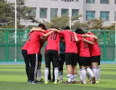 开云体育 登录-亚特兰大训练开放日，赛前队长鼓劲引欢呼，德国杯在即，身体对抗强度拉满(二战为何不把日本灭国)